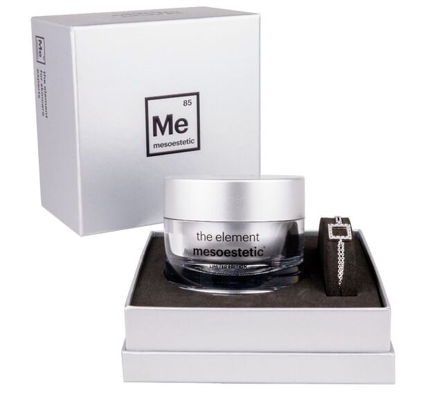 Conjunto The Element vem acompanhado de uma exclusiva pulseira de prata de lei com zircónias, €120, Mesoestetic