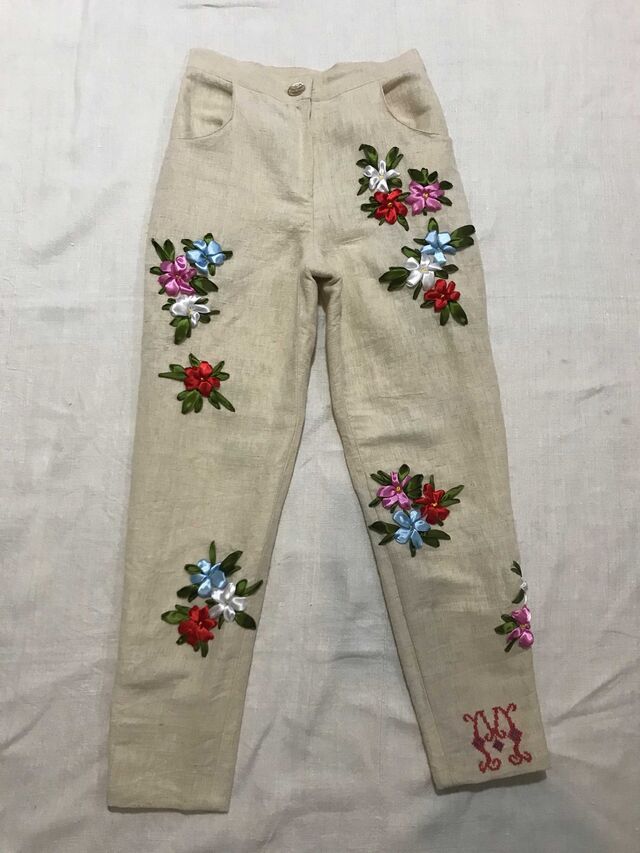 Calças Flower Pants, €800, Béhen