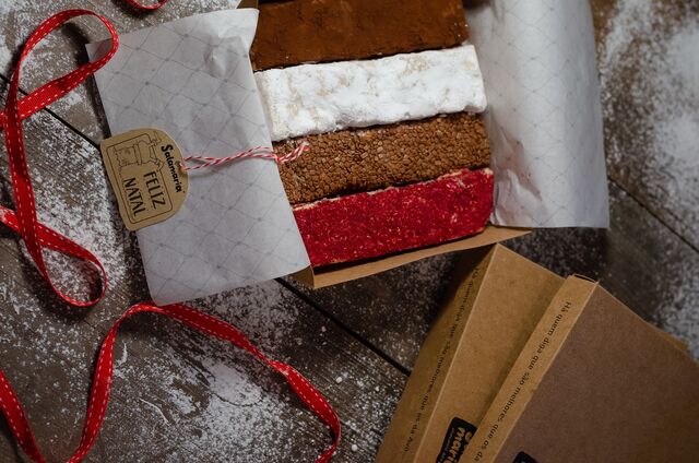 Pack de 4 salames (tradicional, limão, limão com framboesa e chocolate branco), €15, Salamaria