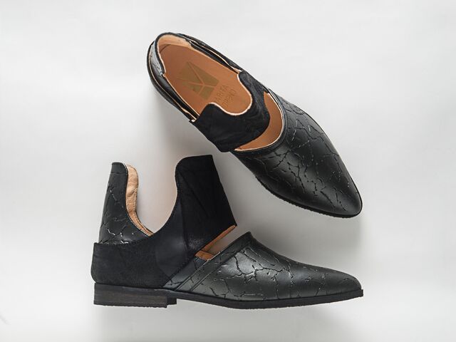 Botins Musketeer, €180, Marita Moreno