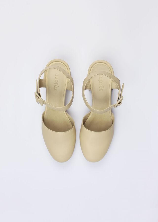 Sapatos Jeanne, €240, Auprès