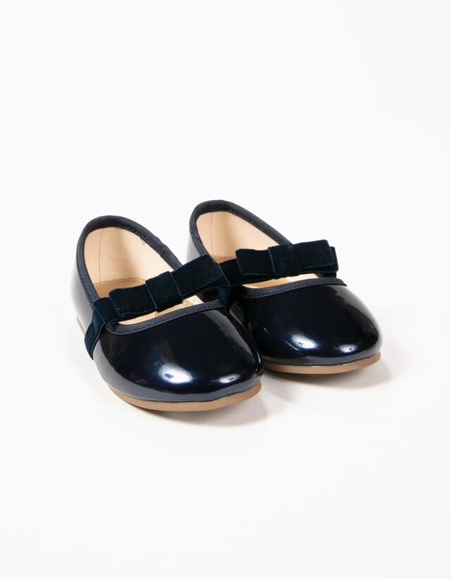 Sabrinas em verniz, €17,99, Zippy