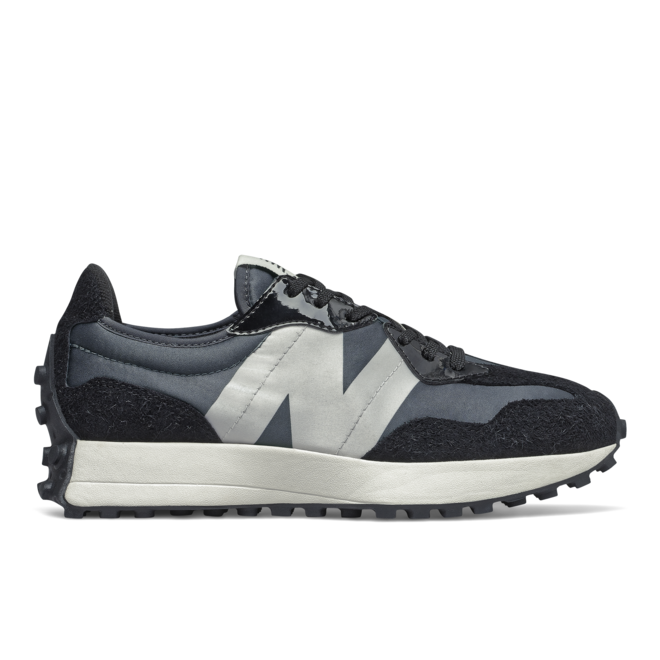 Ténis NB 327, €100, New Balance