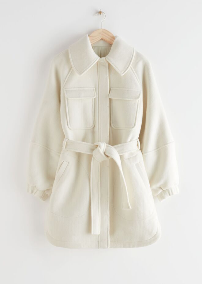 Casaco em lã, €199, & Other Stories