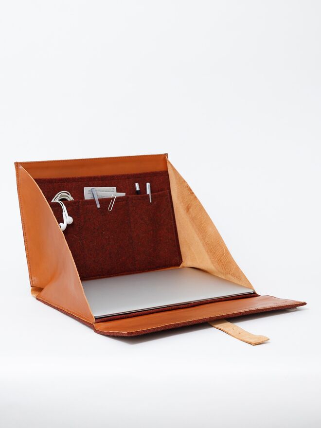 Case’Station, €170, Burel Factory