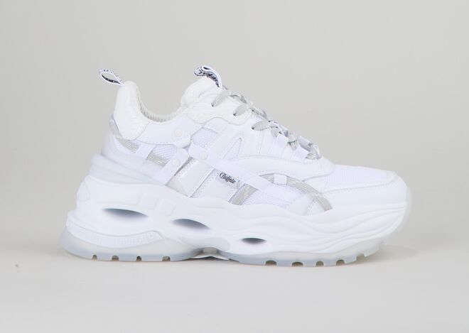 Ténis Triplet, €99,90, Buffalo