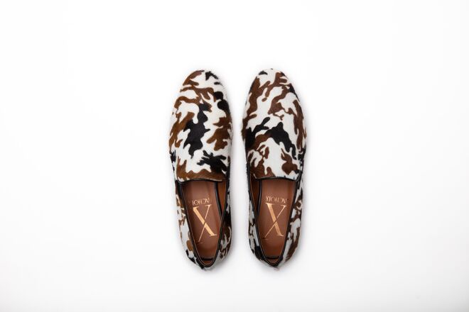 Loafers em pelo Camo White, €235, Lachoix