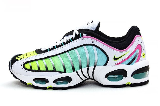 Ténis em pele, €89,99, Nike na KICKS