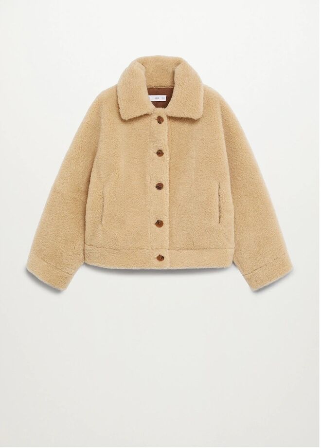 Casaco em velocino, €48,99, Mango.