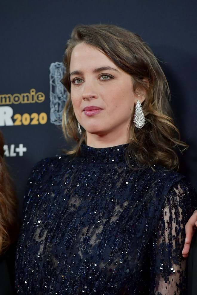 28 fevereiro, Paris: a atriz Adàle Haenel à chegada da 45ª Cerimónia dos Cesar Film Awards