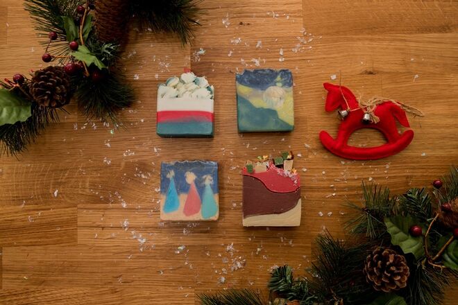 Sabonetes de Natal, €9 (cada) Terra Saboaria Artesanal