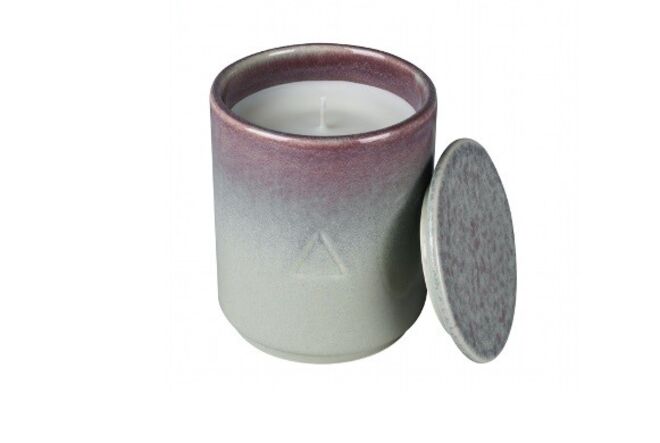 Vela lilás e ambar, €9, OSYNLIG em co-criação com Ben Gorham, Ikea