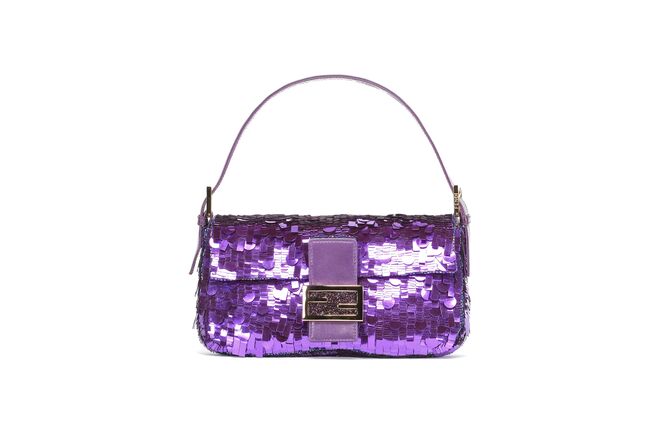 Baguette bag, Fendi, usada por Sarah Jessica Parker em o Sexo e a Cidade, 2000, Itália