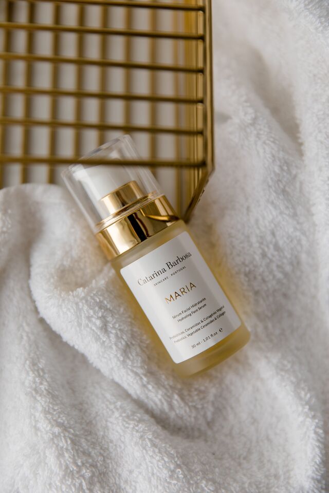 Sérum hidratante Maria, € 80, Carolina Barbosa Skincare, em www.catarinabarbosaskincare.com
