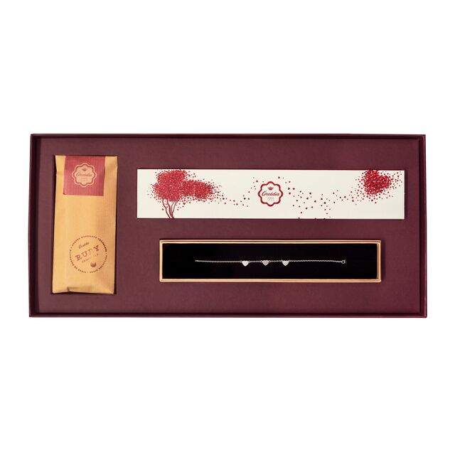 Chocolates + colar, €27,50, Arcádia x Panna