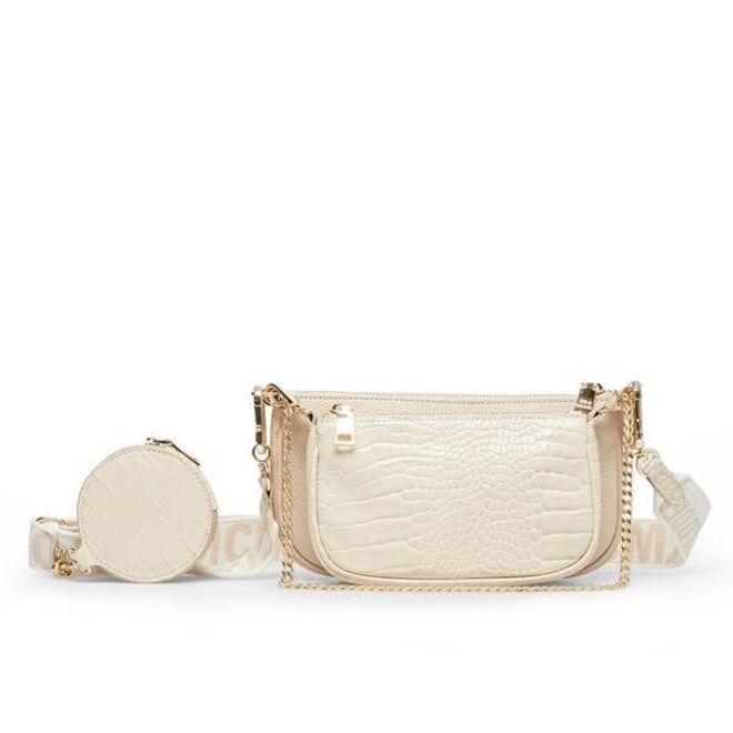 Carteira, €89,99, Steve Madden