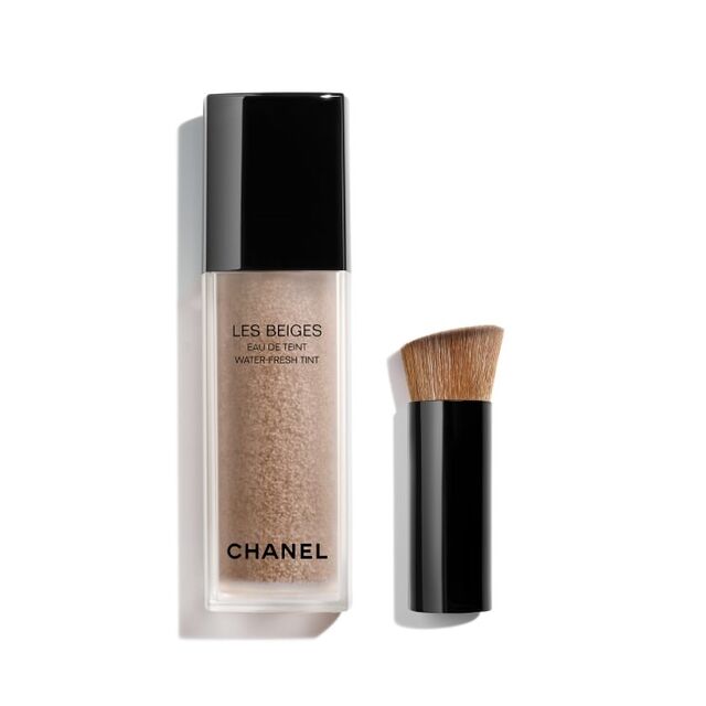 Les Beiges Eau de Teint, € 60, Chanel (inclui pincel)