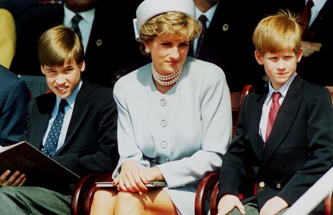 Diana com os filhos, nos anos noventa.