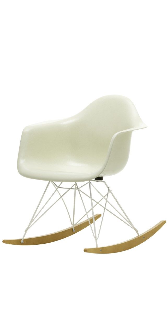 Cadeira RAR de Charles e Ray Eames  em fibra de vidro, a partir de € 920, Vitra