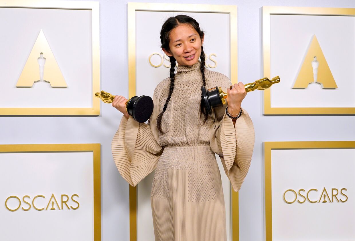 Chloe Zhao levou para casa os Óscares de Melhor Filme e Melhor Realização por 'Nomadland'.