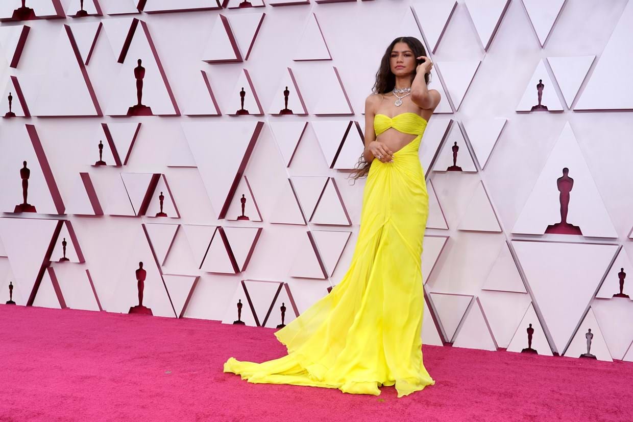 Zendaya em Valentino Haute Couture e joias Bulgari, 2021.
