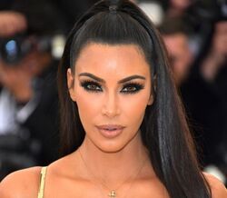 Kim Kardashian chega à lista de bilionários da Forbes