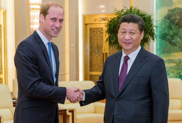 O princípe William com o presidente Xi Jinping, na visita oficial à China em 2015