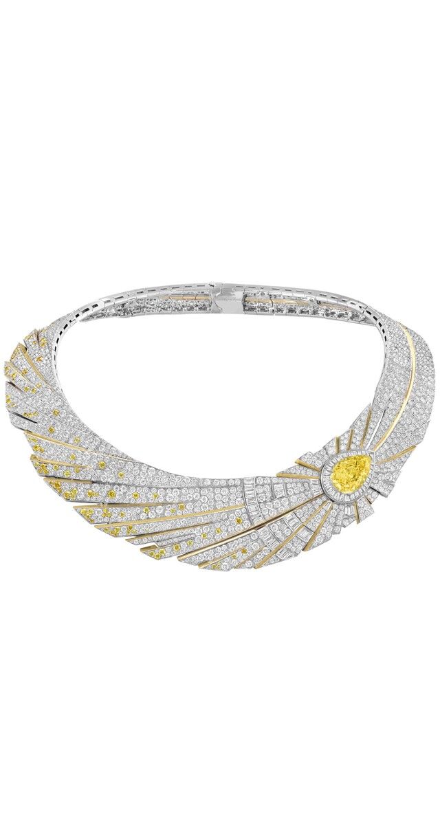 Colar Halley em ouro branco com diamantes, coleção Sous les Étoiles, Van Cleef & Arpels