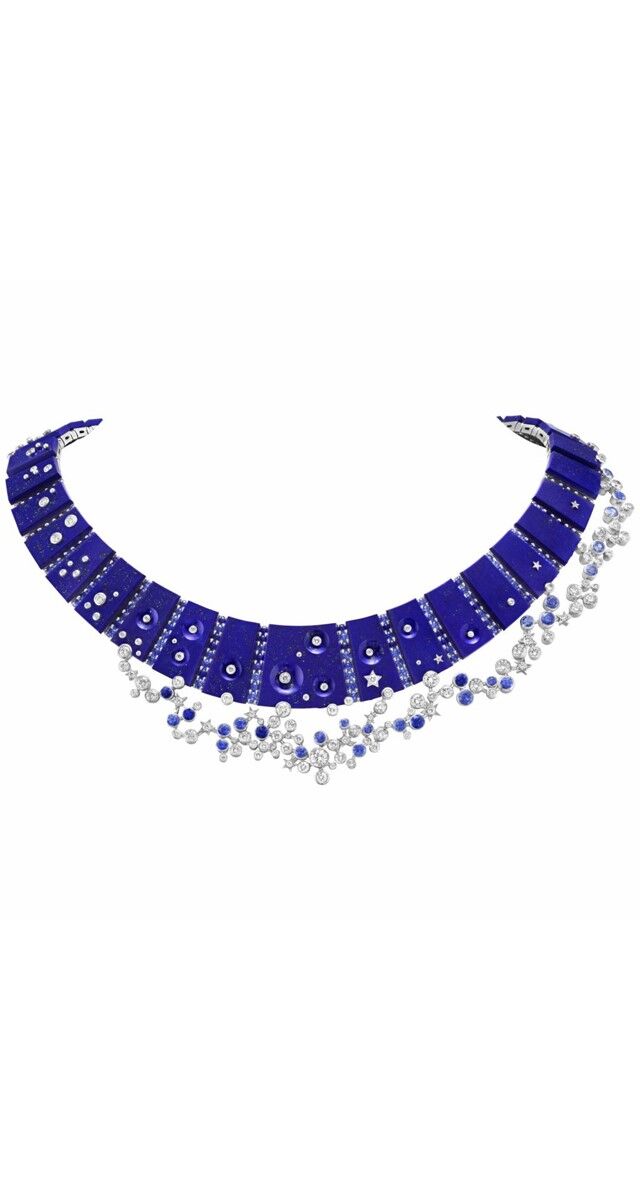 Colar Ciel de Nuit em ouro branco e lápis lazúli com diamantes e safiras, coleção Sous les Étoiles, Van Cleef & Arpels