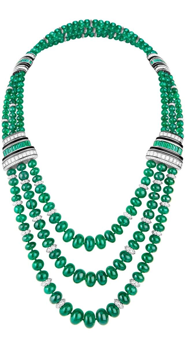 Colar em ouro branco com esmeraldas, diamantes e onix, coleção Histoire de Style, Boucheron
