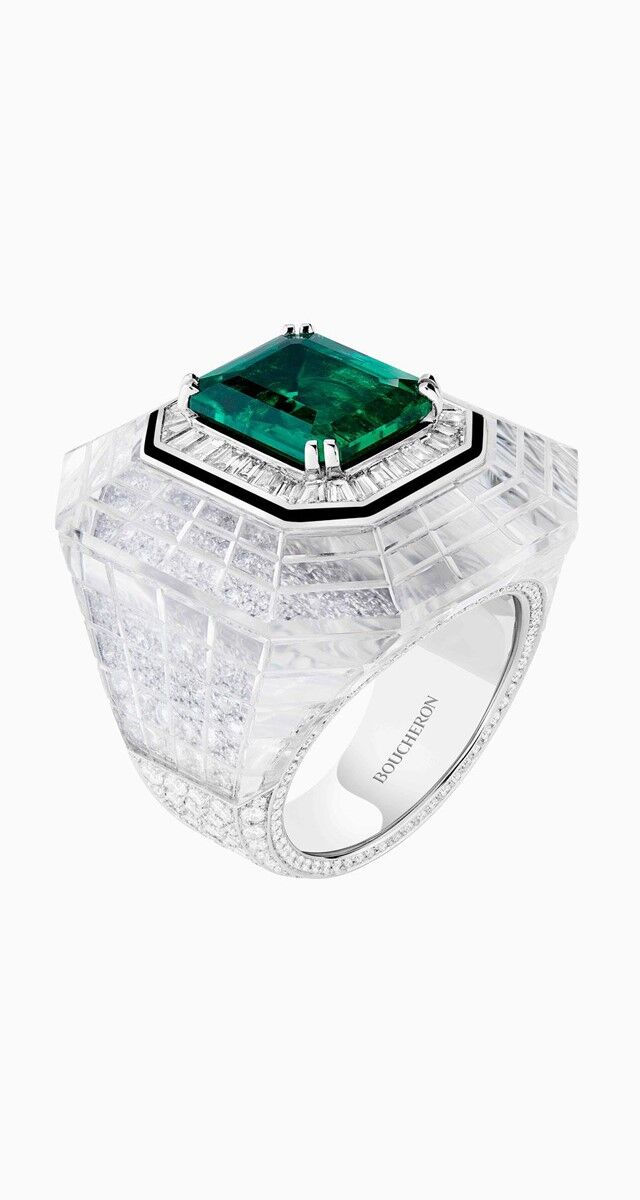 Anel em ouro branco, platina e cristal de rocha com diamantes e esmeraldas, coleção Histoire de Style, Boucheron