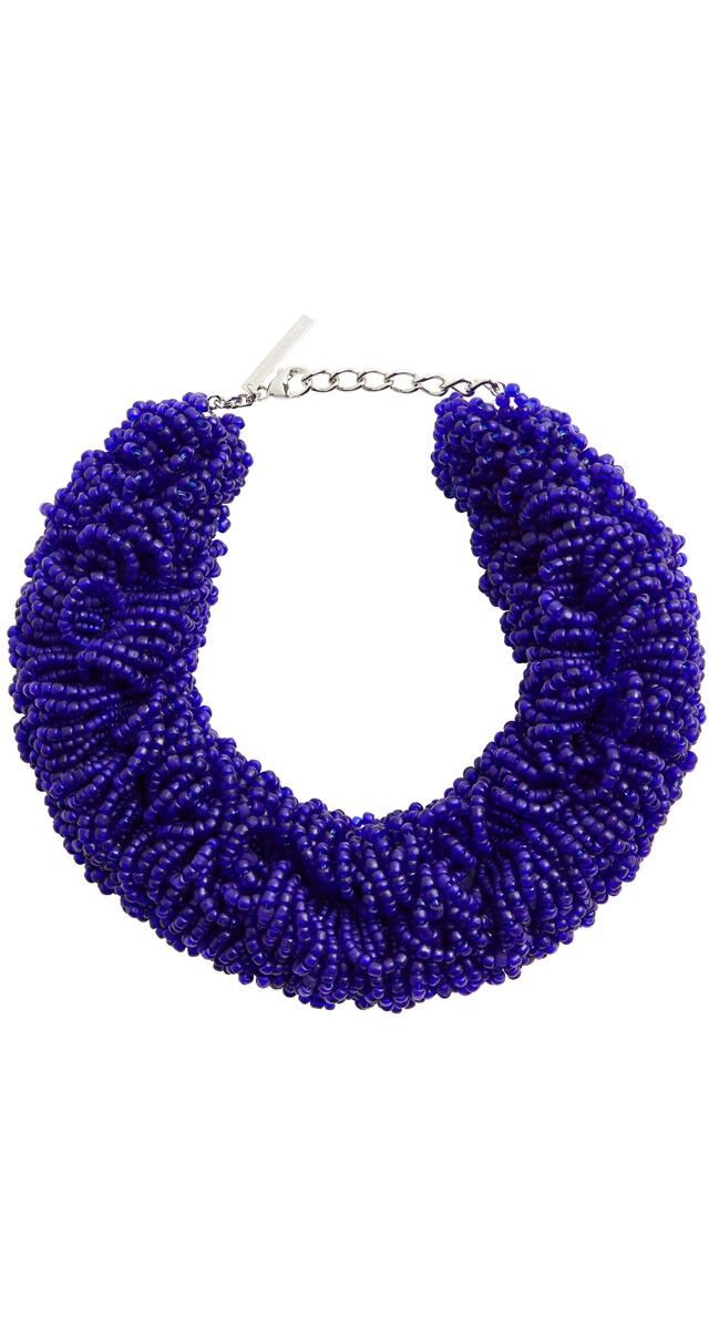 Mar: Colar de contas, € 400, Dries Van Noten