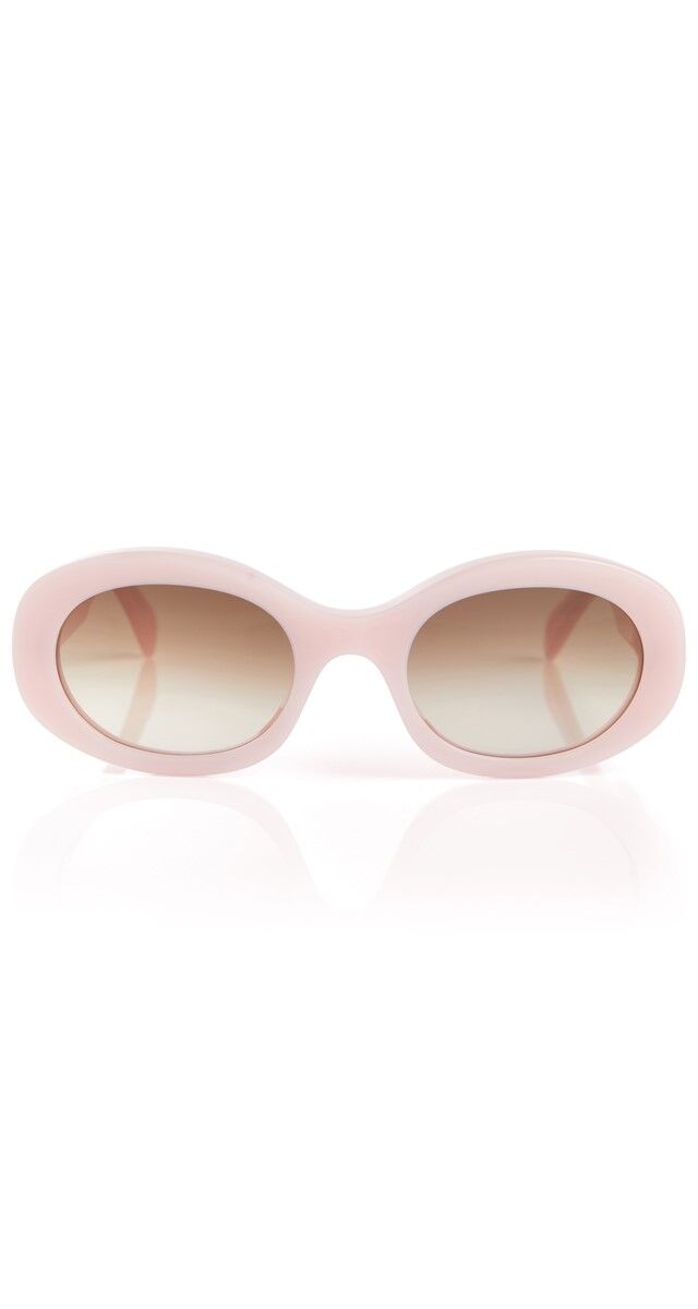 Óculos de sol com armação em massa, €320, Celine.