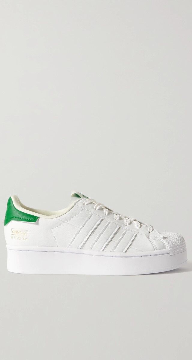 Ténis Stan Smith Originals Superstar Bold Primegreen em pele, €110, Adidas.