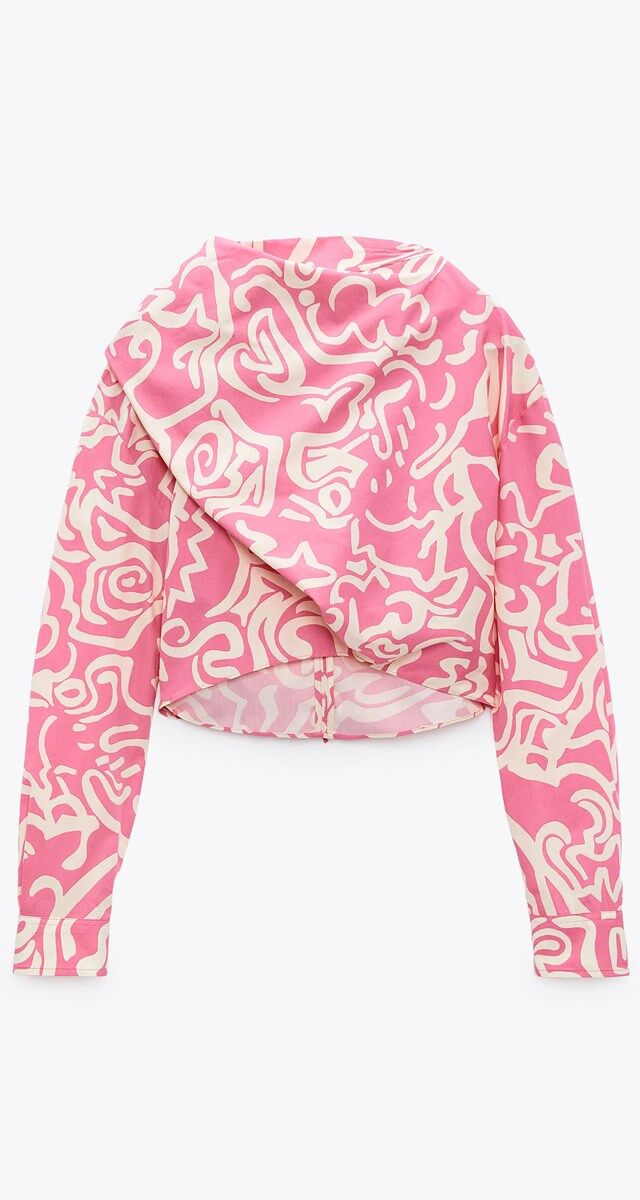 Blusa em algodão estampado com laçada nas costas, €25,95, Zara.