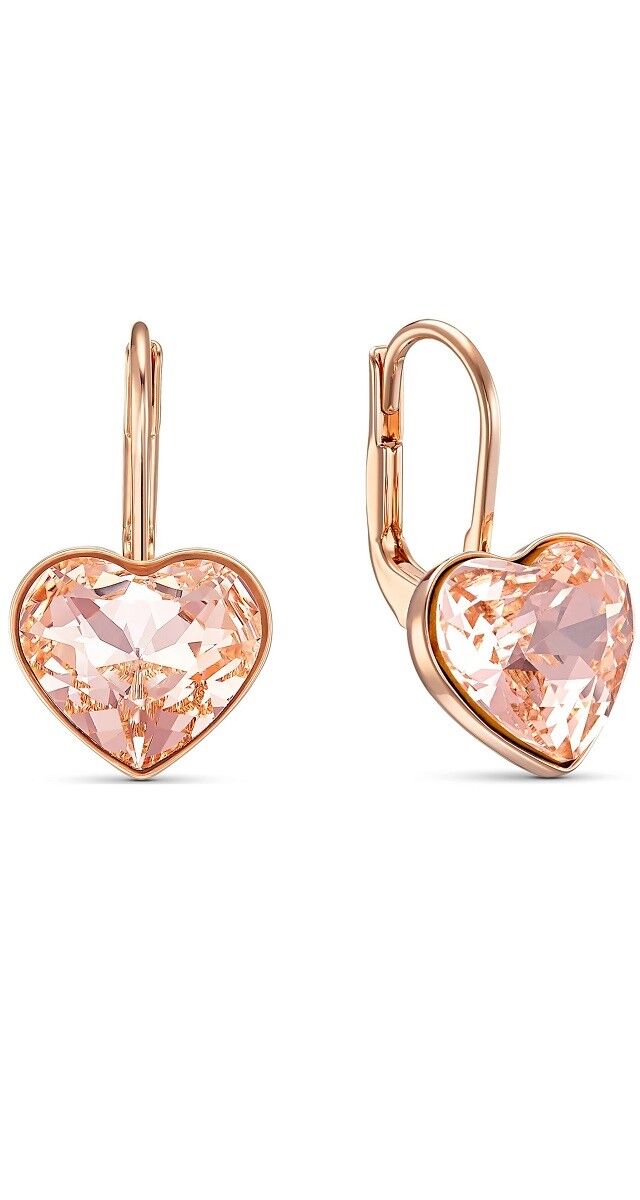 Brincos Bella Heart com cristais, € 59, Swarovski.
