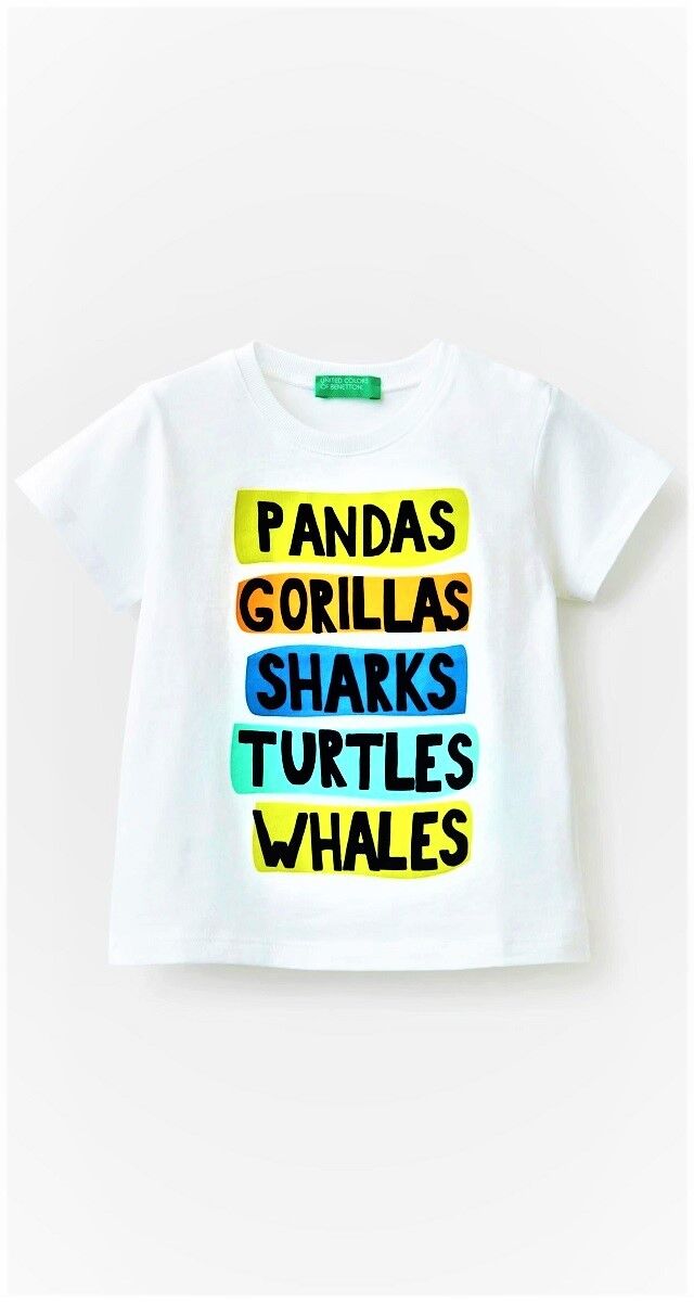 T-shirt em algodão puro estampado, € 11,95, United Colors of Benetton.