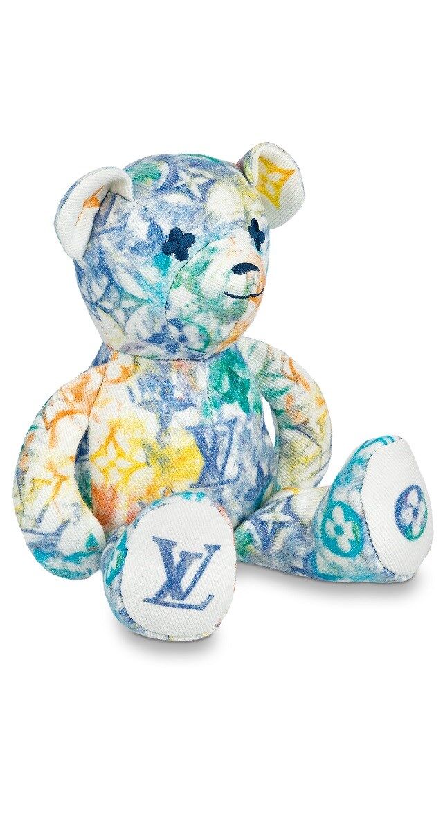 Peluche Louis em algodão orgânico, colaboração da Louis Vuitton com a Unicef, € 640, Louis Vuitton.