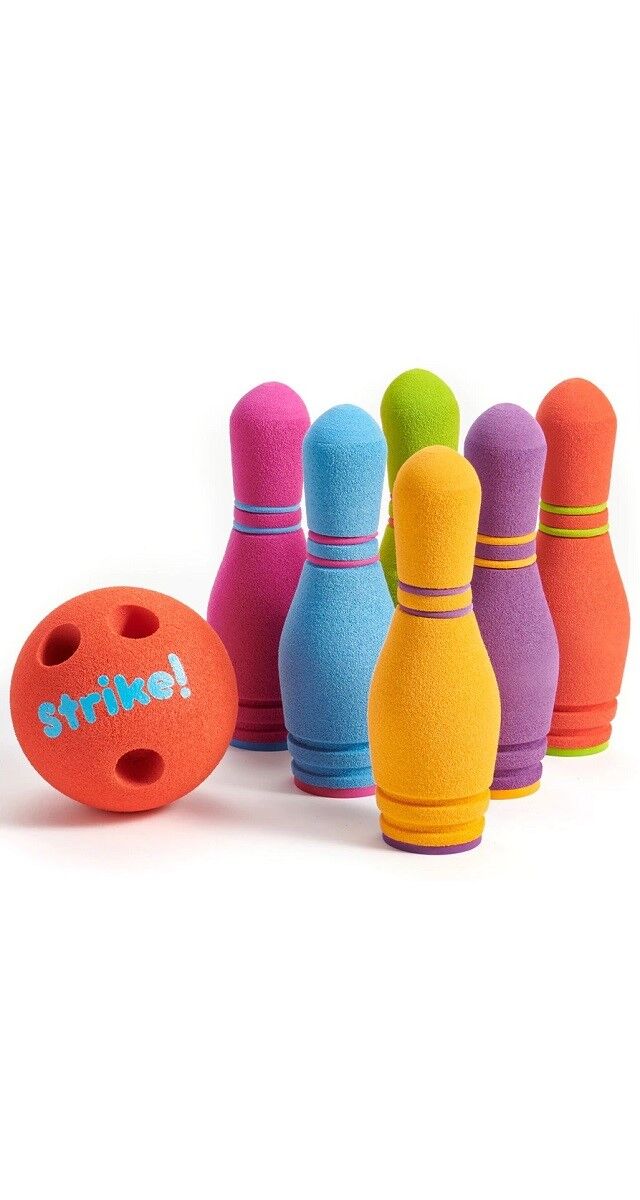 Conjunto de bowling, € 19,95, El Corte Inglés.