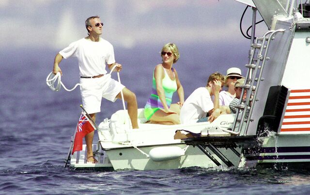 Princesa Diana e Dodi em férias