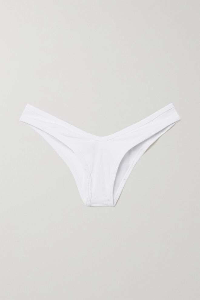 Tendência: Cavados. Cueca de biquini, € 130, The Attico em Netaporter.com.