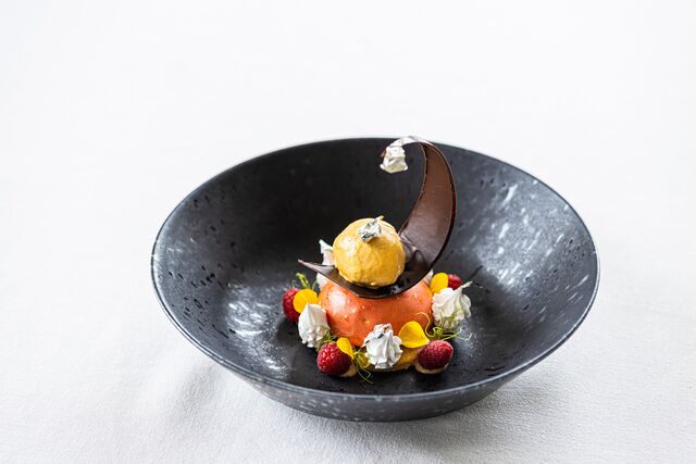 Cheesecake cozido com citrinos, merengue e gelado de Moscatel roxo