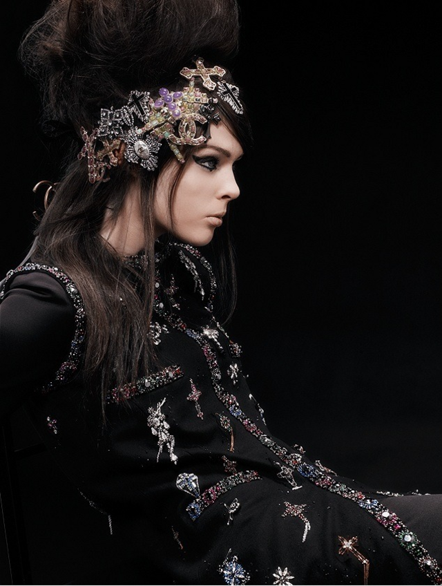 Campanha da Chanel Pre-fall 2008 inspirada em Amy Winehouse