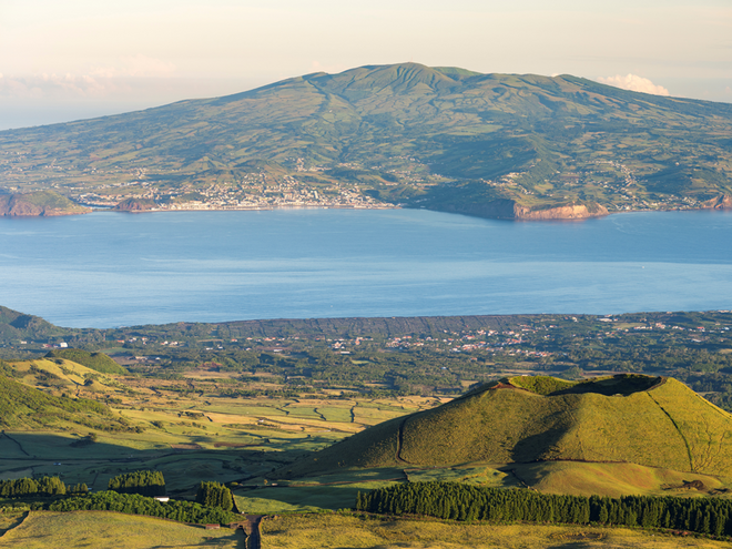 Há quem chame ao Faial a pérola dos Açores.