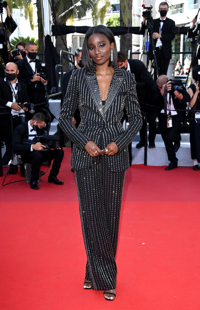 Karidja Touré em Tommy Hilfiger, com jóias Chopard