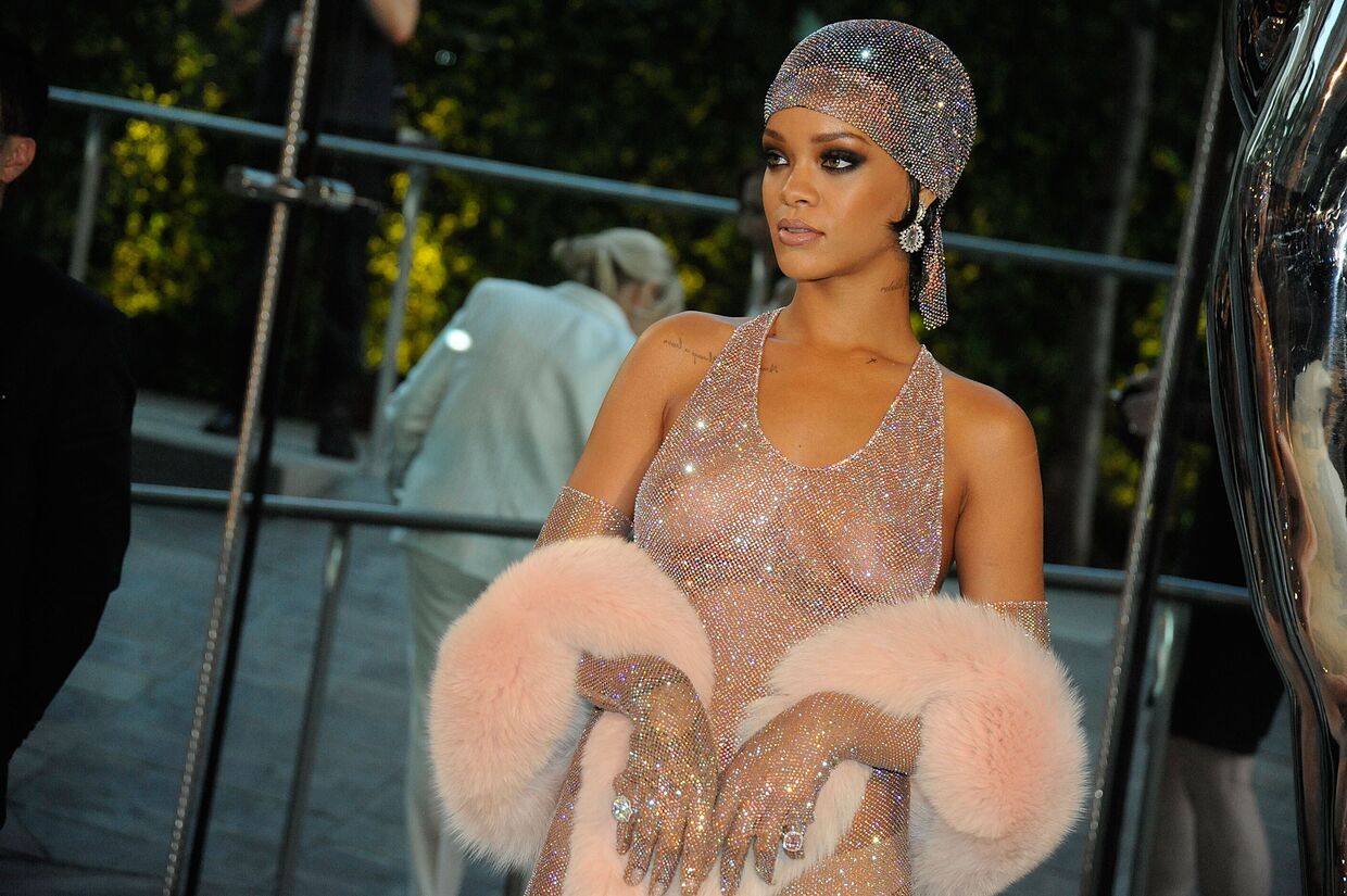 Rhianna nos CFDA Fashion Awards de 2014.
