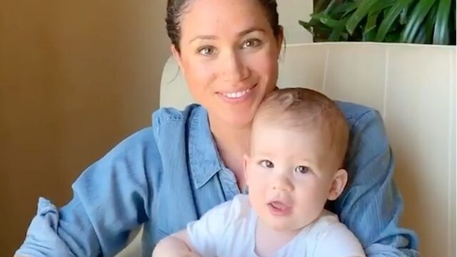 Meghan Markle com o filho Archie.