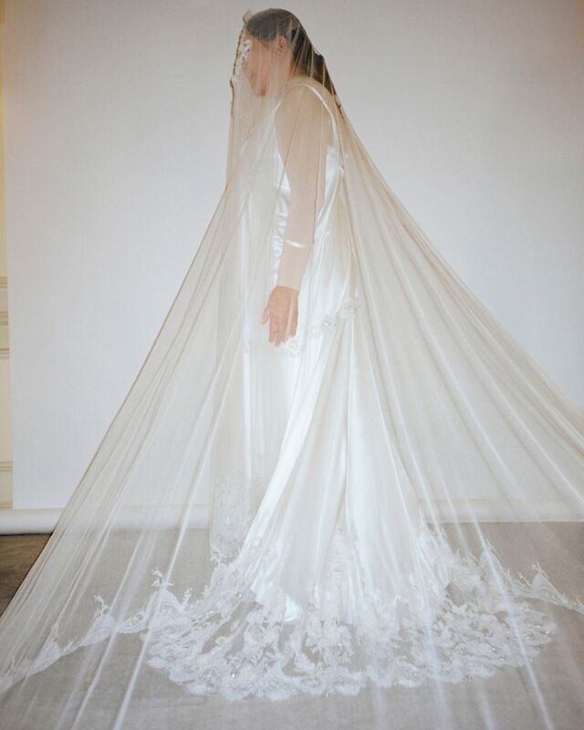 Vestido de noiva para a peça 'Sete Mortes de Maria Callas', de Marina Abramović.