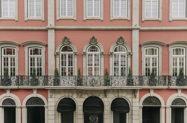 A fachada do Torel Palace.