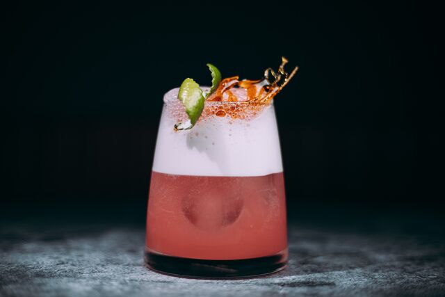 O cocktail Cuzco, com Pisco 1615 Quebranta, chá de camomila, limão e ovo (€12)